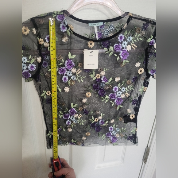 Urban outfitters beautiful black mesh sheer baby tee with floral embroidery XS - Picture 7 of 7